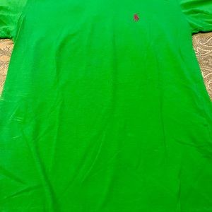 Polo Tee.   Light and cute 💚🍀🍀